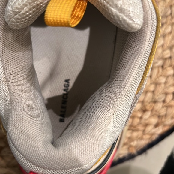 BALENCIAGA TRIPLE S SNEAKERS SIZE 41 - Picture 9 of 9